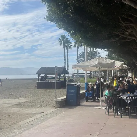 Brandnew Beachfront Apartamento