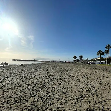 Brandnew Beachfront Apartamento